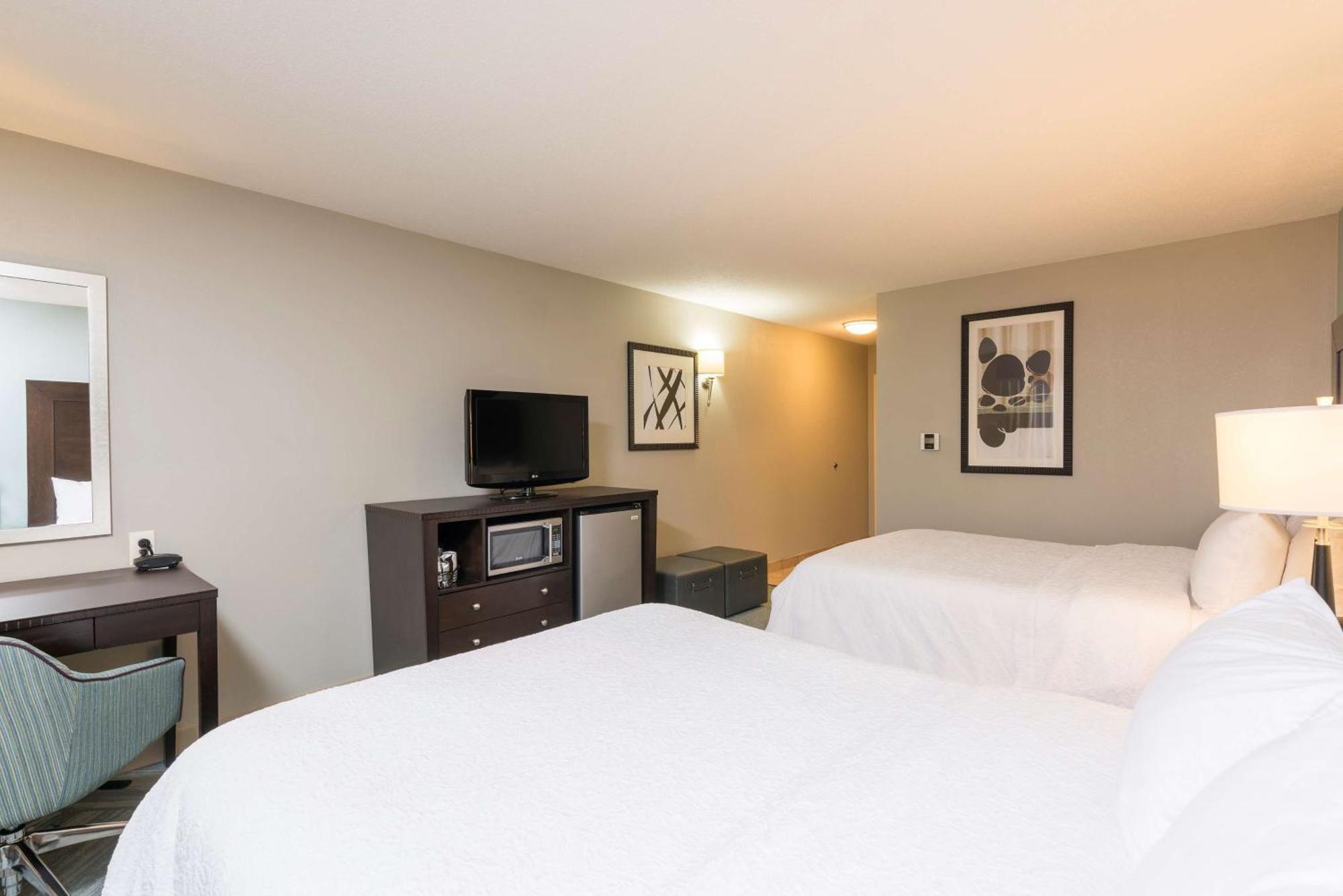 Hampton Inn Detroit Roseville Clinton Township Экстерьер фото